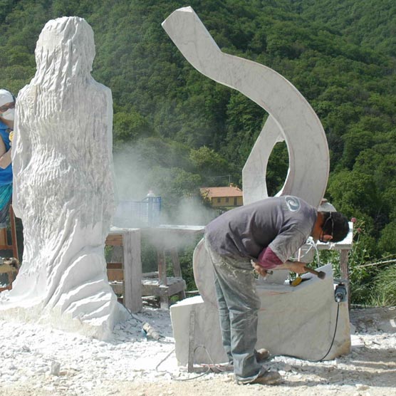 The world of Carrara marble, the International Fair for marble, technology and design.